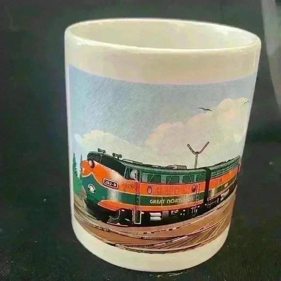 Great Northern Railway Historical Society Coffee Mug, GNRHS Duluth 1997 - Picture 2 of 6